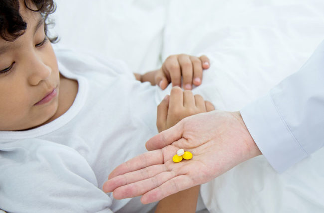 Bệnh tay chân miệng ở trẻ có nên dùng thuốc kháng sinh không?
