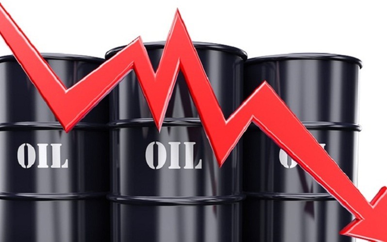 Giá cổ phiếu xăng dầu đồng loạt xuống thấp do ảnh hưởng từ giá xăng dầu trên thị trường