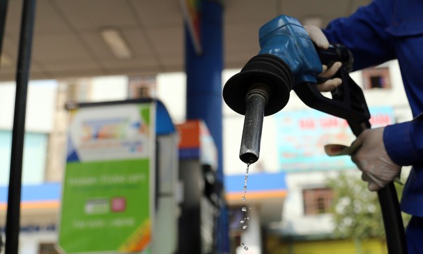 Giá xăng dầu tăng nhẹ trở lại từ 15h ngày 21/10