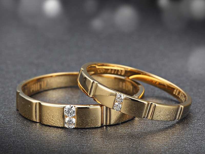 Nhẫn cưới vàng 18K có giá bao nhiêu tiền 1 cặp