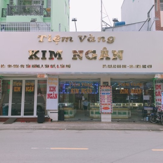 Tiệm vàng Kim Ngân tại đường Tân Hương