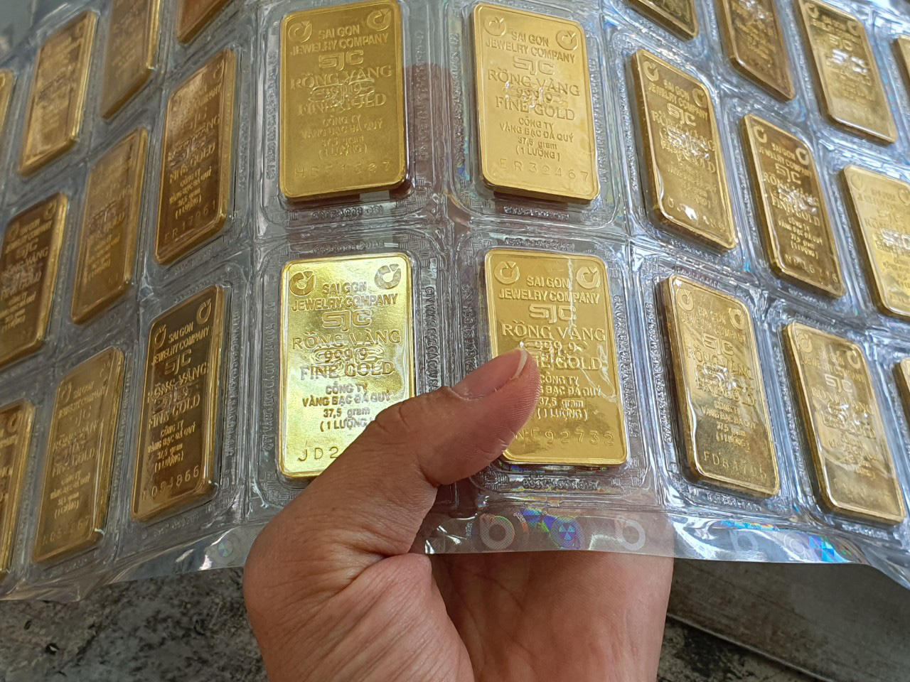 Vàng SJC bình thản trước biến động giá vàng Thế Giới