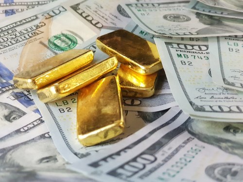 Đồng bạc xanh giảm sâu, Vàng hấp dẫn các nhà đầu tư